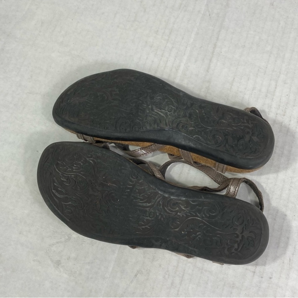 Naot Silver Sandals Minimalist Design - Picture 6 of 6